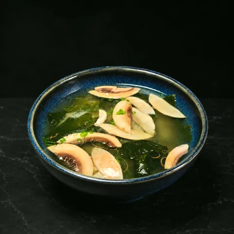 Soupe aux champignons et wakamé