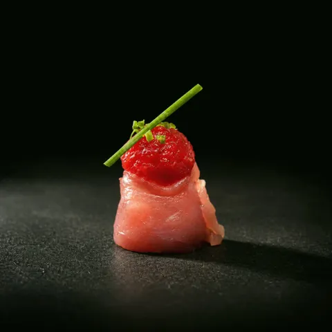 Poisson blanc roulé, tartare de tomate